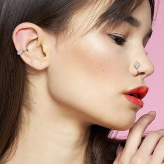 Bendable Pavé Diamond Shape Nose Hoop (20g)